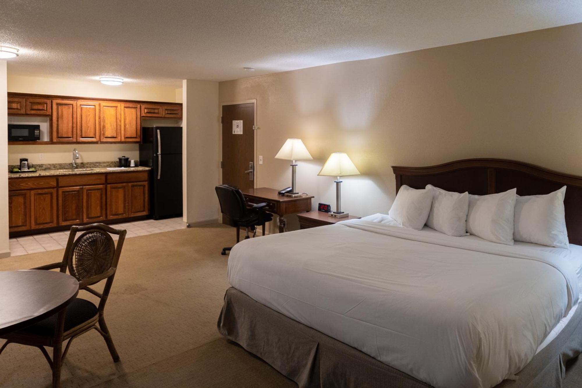 Cottonwood Suites Savannah Hotel & Conference Center Pooler Exteriör bild