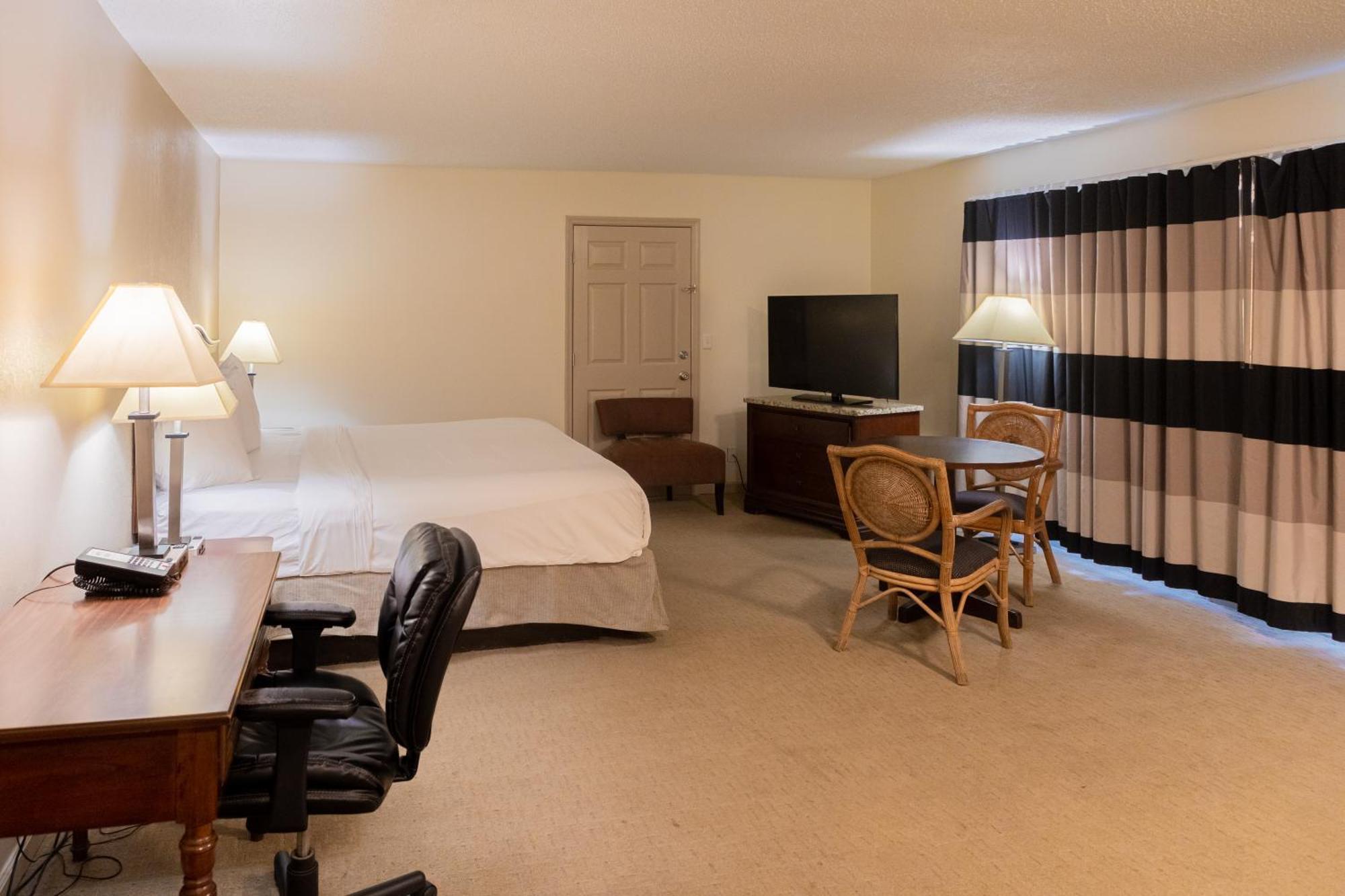 Cottonwood Suites Savannah Hotel & Conference Center Pooler Exteriör bild
