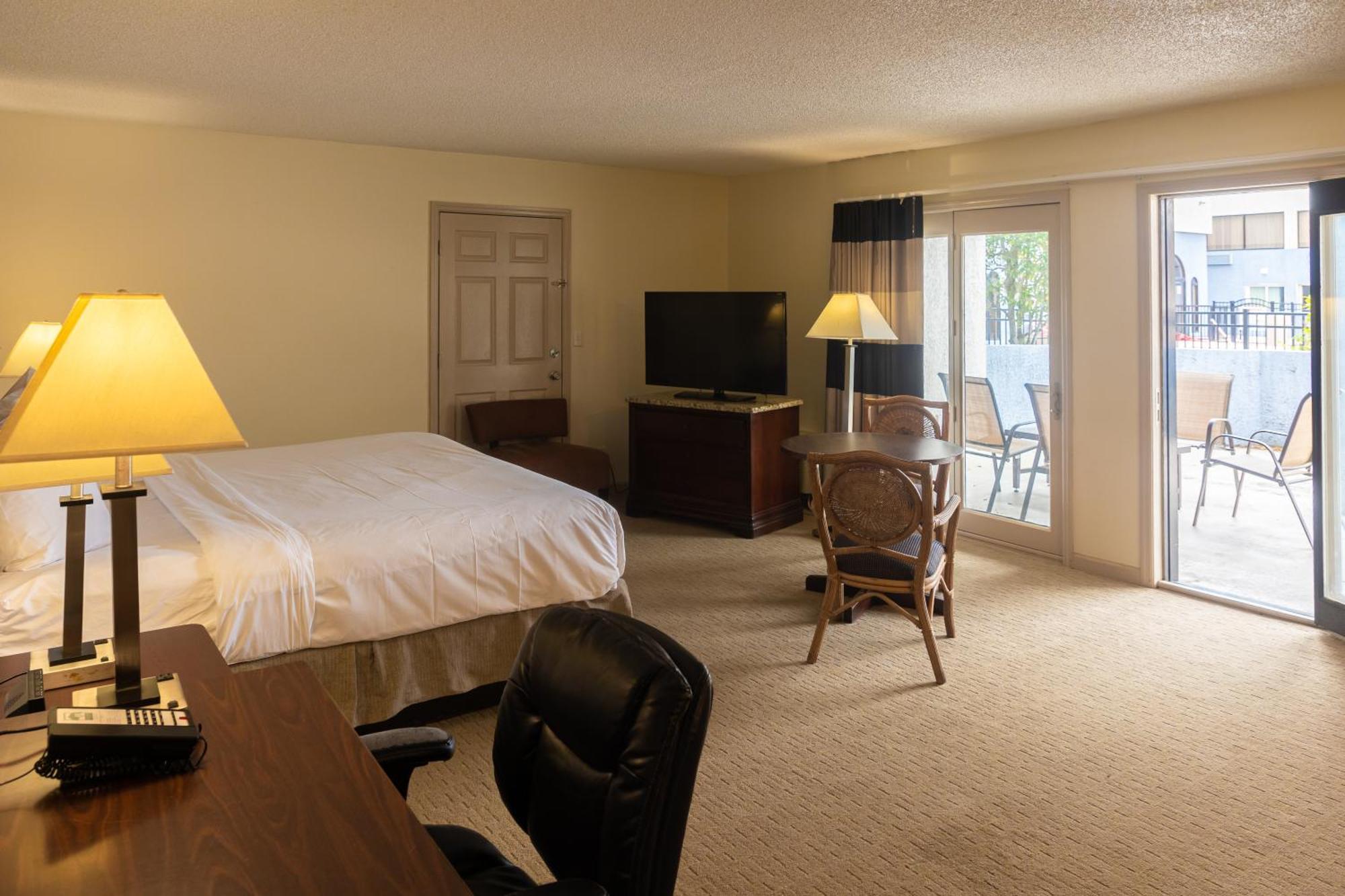 Cottonwood Suites Savannah Hotel & Conference Center Pooler Exteriör bild