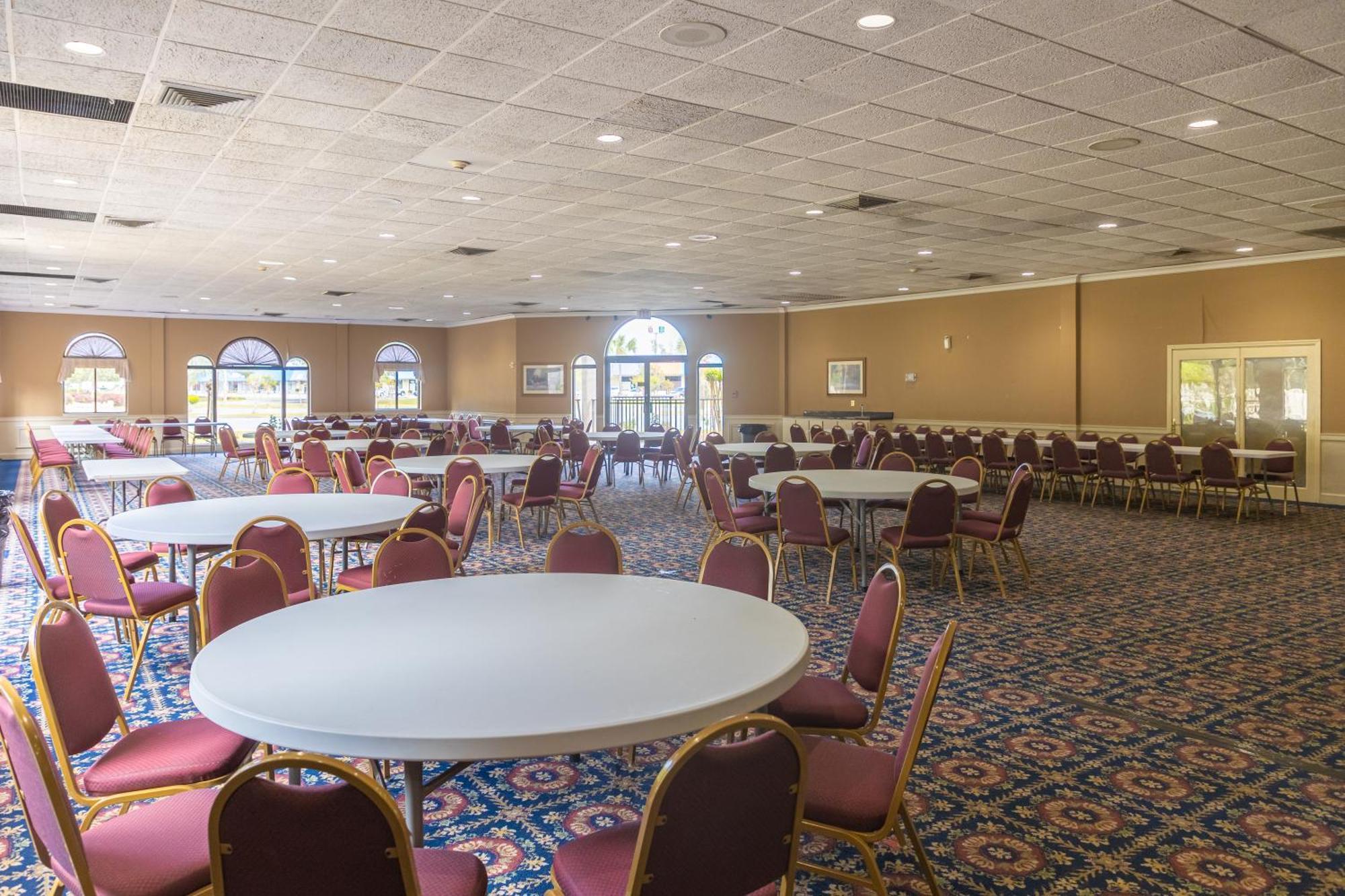 Cottonwood Suites Savannah Hotel & Conference Center Pooler Exteriör bild