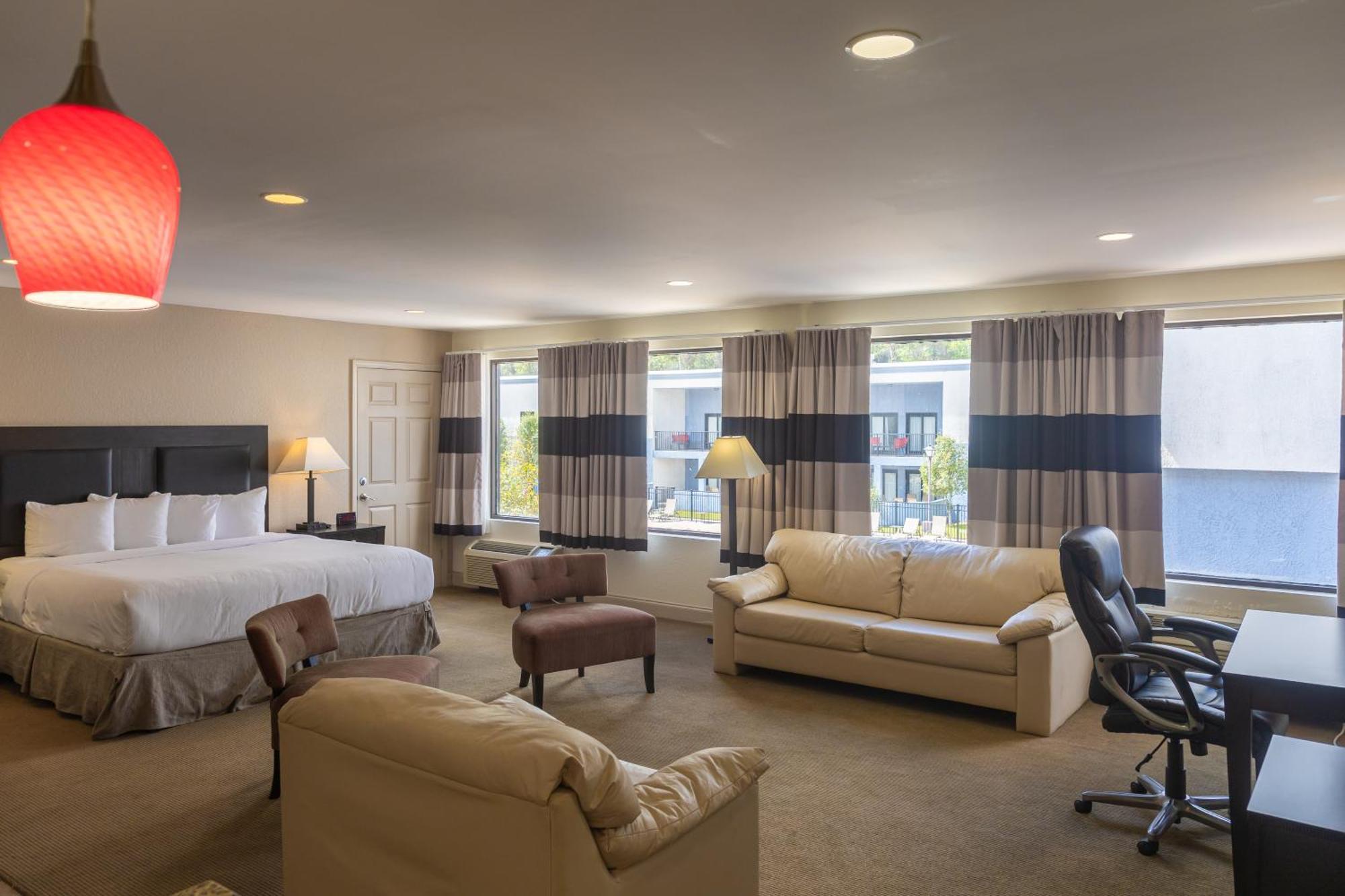 Cottonwood Suites Savannah Hotel & Conference Center Pooler Exteriör bild